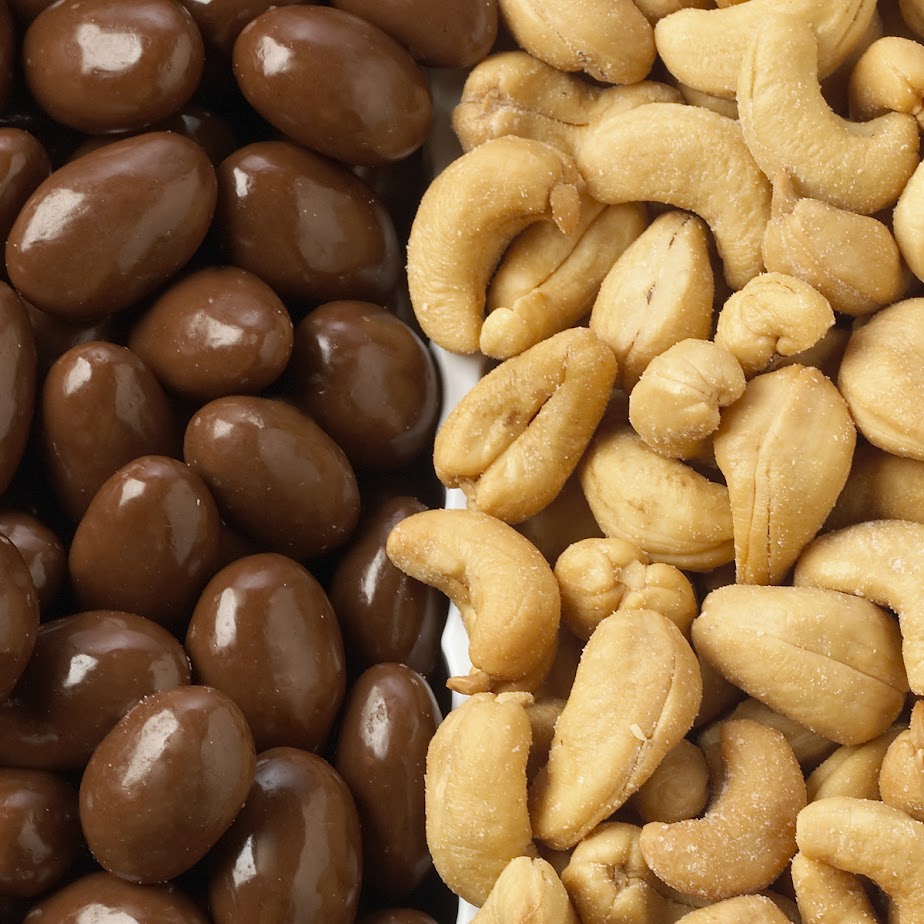 Milk Chocolate Almonds/Jumbo Cashews Designer Gift Tin